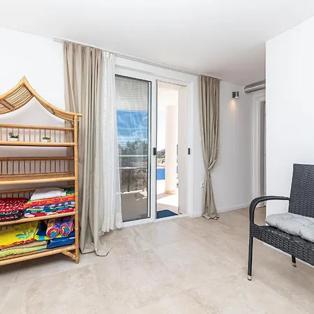 3 Bedroom In Semesterbostad Vinišće
