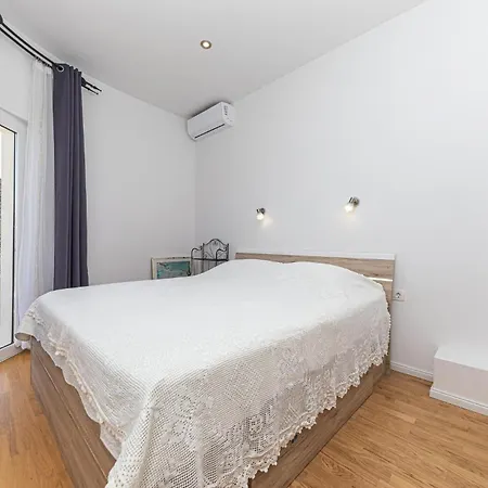 3 Bedroom In Semesterbostad Vinišće